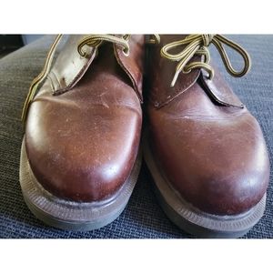 Vintage Dr. Martens 1461 Derby Oxford